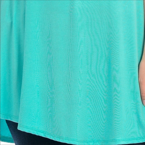 🌷Plus size V-neck tunic🌷 - Picture 3 of 8